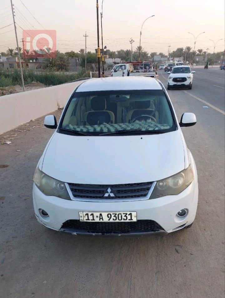 ميتسوبيشي اوتلاندر